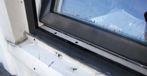 RUBRIKA ZNALCI: ZATÉKÁNÍ DO OBJEKTŮ FUNKČNÍMI SPÁRAMI OKEN