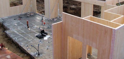 DEKPANEL D – MASIVNÍ DŘEVĚNÝ PANEL PRO NOSNÉ KONSTRUKCE STĚN