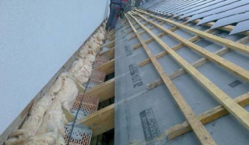 ZAATIKOVÉ A MEZISTŘEŠNÍ ŽLABY