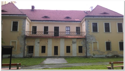 REKONSTRUKCE TERASY NA ZÁMKU DOKSY