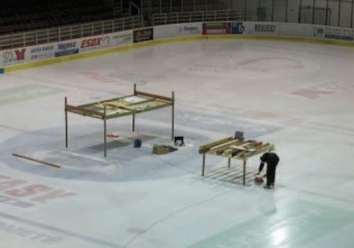 VLIV RADIACE LEDOVÉ PLOCHY NA TEPLOTU PLECHOVÝCH KONSTRUKCÍ