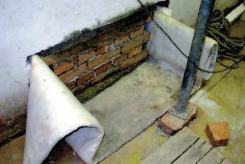 DODATEČNÁ HYDROIZOLACE SPODNÍ STAVBY DVOJITÝM SYSTÉMEM DUALDEK V PODMÍNKÁCH TLAKOVÉ VODY