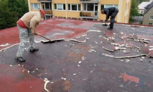 REKONSTRUKCE DVOU STŘECH S KRYTINOU Z PUR NÁSTŘIKU